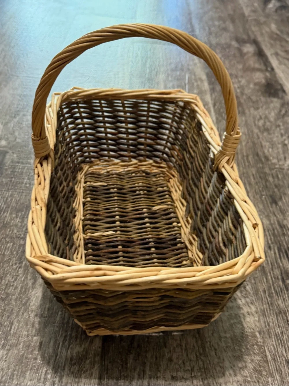 Woven Rectangular Willow Basket w/ Natural Brown Handle. 10” x 5.5” x 4.5”
